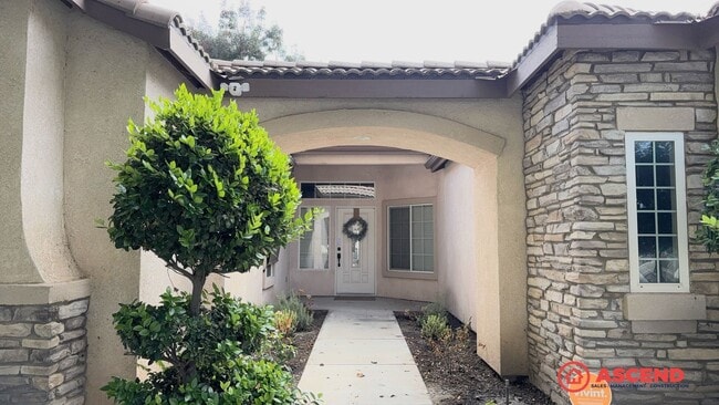 Building Photo - Beautiful Home Located In The Southwest!