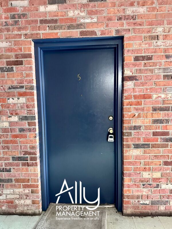 Building Photo - 840 Runnel Ct