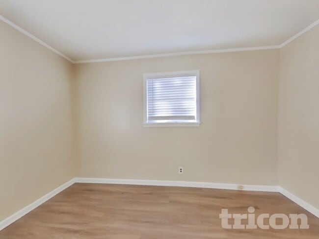 Building Photo - 114 Grassdale Rd