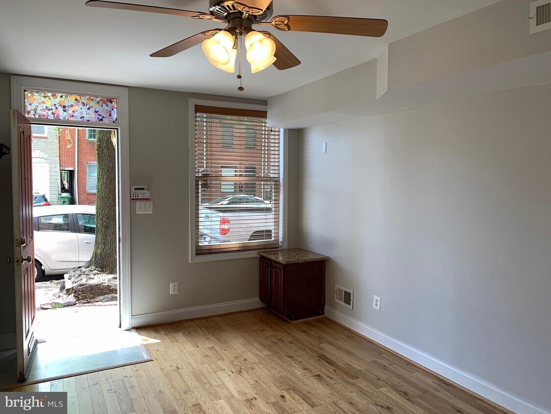 Foto principal - 2028 Eastern Ave