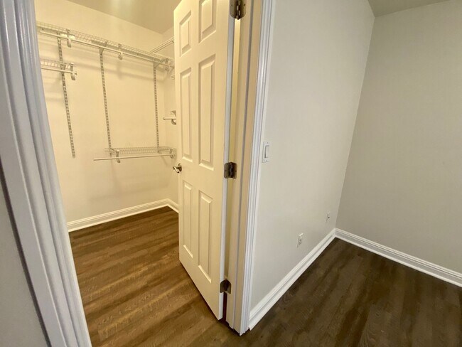 Foto del edificio - Beautiful 4 Bedroom Home!
