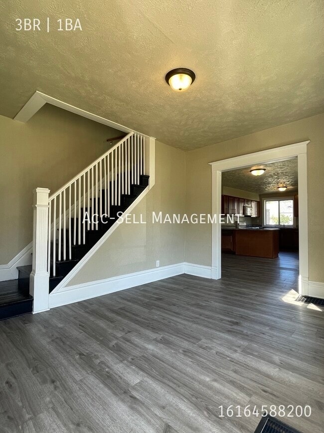 Foto del edificio - 439 Carrier St NE