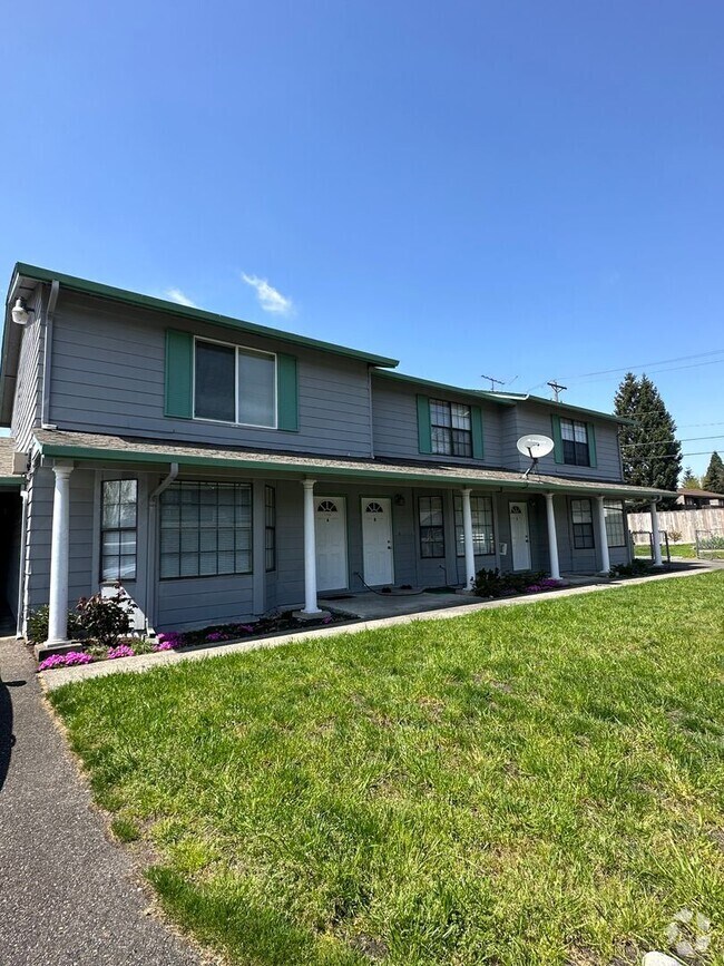 Building Photo - 1738 S 82nd St