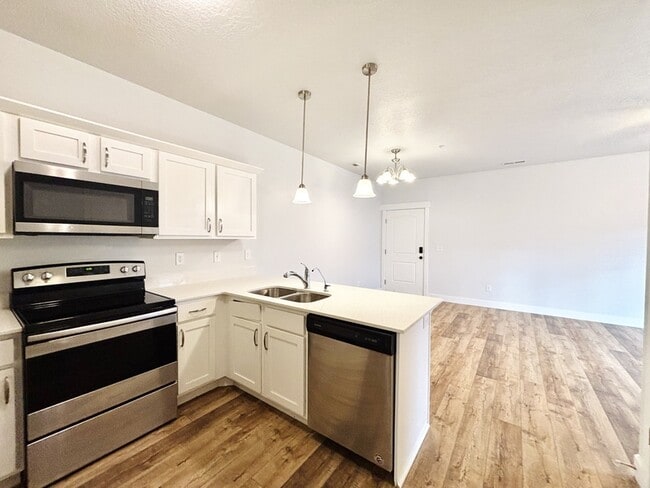 Building Photo - 13049 S Cannavale Ln