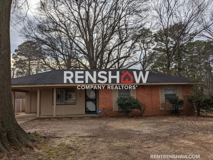 Primary Photo - Classic 3/1 Home In The Coro Lake Area Now...