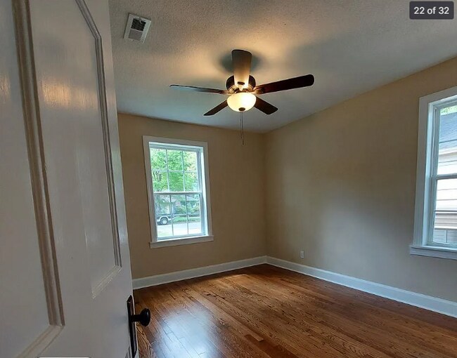 Foto del edificio - 916 9th Ave SE