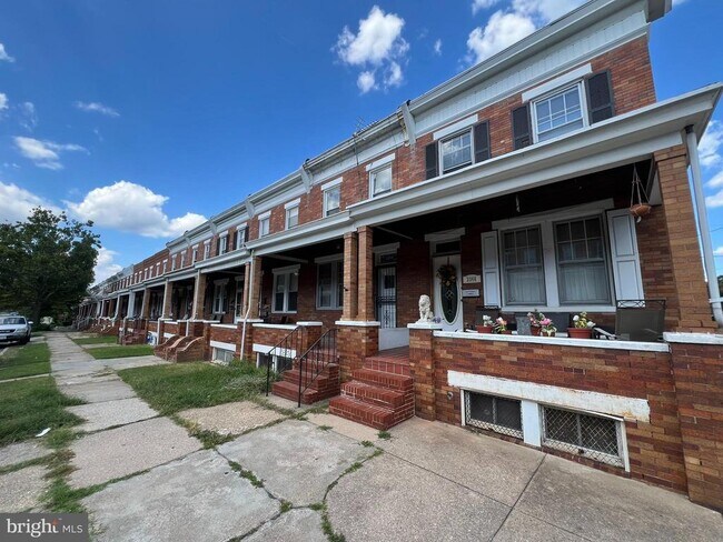 Foto del edificio - 3344 Kenyon Ave