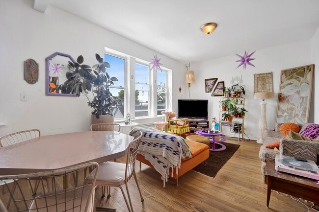 Building Photo - 3809 W Altgeld St