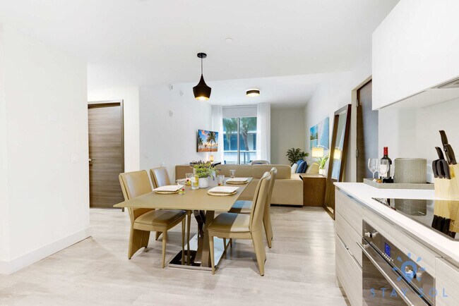 Foto del edificio - 777 N Ocean Dr