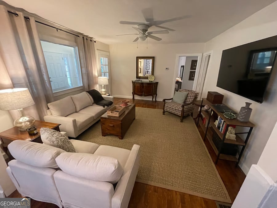 Foto principal - 161 Calhoun Rd