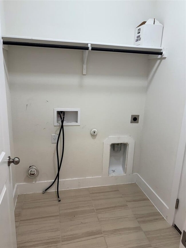 Building Photo - 573 White Steppe Way