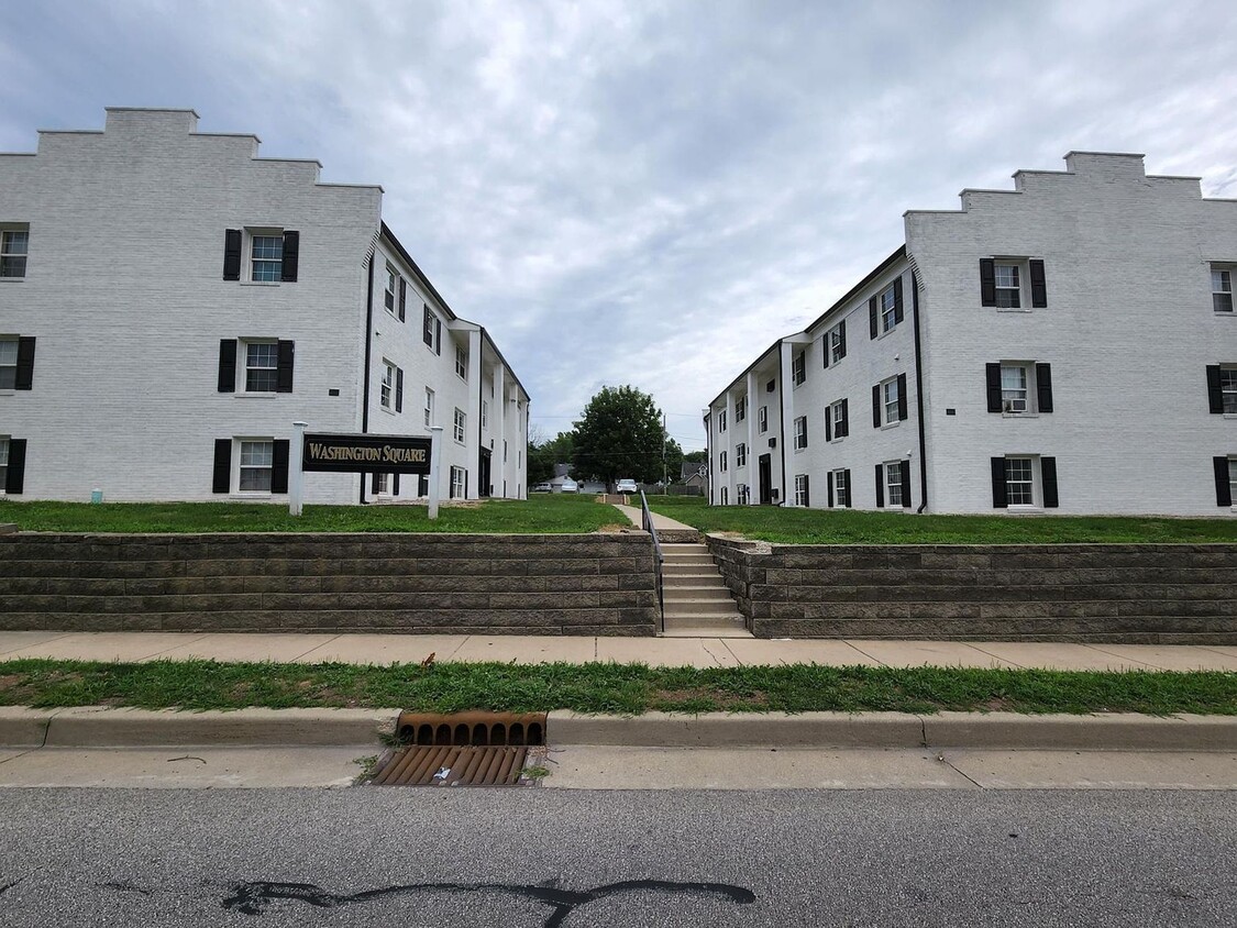Primary Photo - 2 bedroom 1 bath apartment