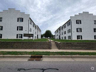 Building Photo - 610 S Washington St