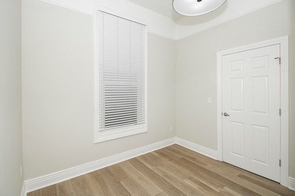 Building Photo - 573 Birch St