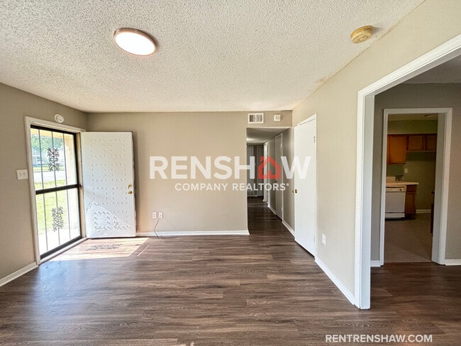 Foto del edificio - 3681 Kerwin Dr