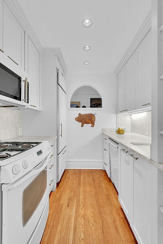 Foto del edificio - 35 W 92nd St