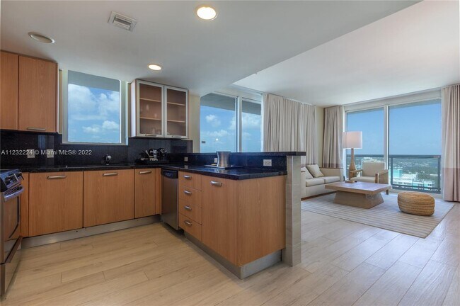 Building Photo - 505 N Fort Lauderdale Beach Blvd