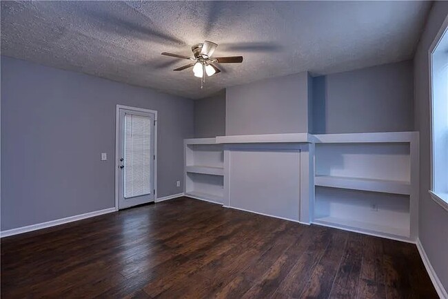 Building Photo - 654 Bower Hill Rd