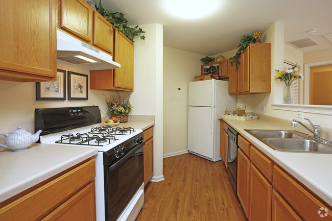 2 BR, 2 BA - Kitchen - Sutton Place Apartments