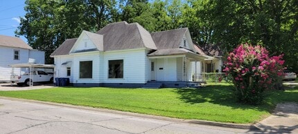 Building Photo - 1101 S 11th St