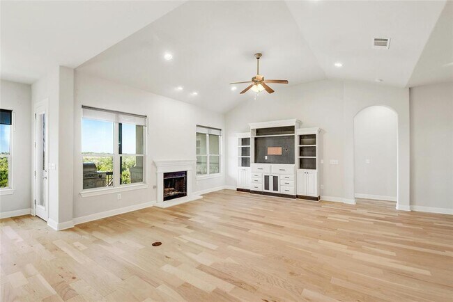 Building Photo - 22316 Verbena Pkwy
