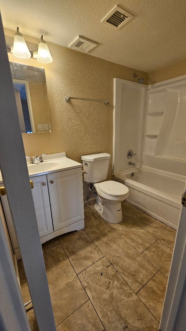 Building Photo - Remodeled Home