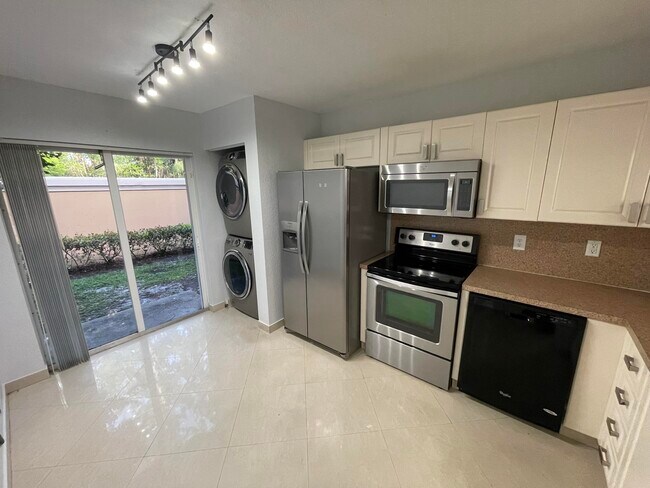 Foto del edificio - 3760 N Jog Rd