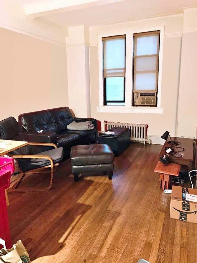Sala de estar - 50 W 106th St