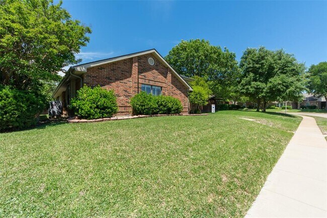 Foto del edificio - 4405 Ballinger Dr