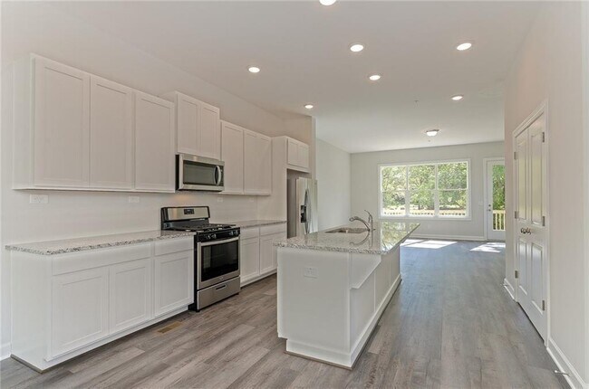 Foto del edificio - 2794 Woodlands Dr SE