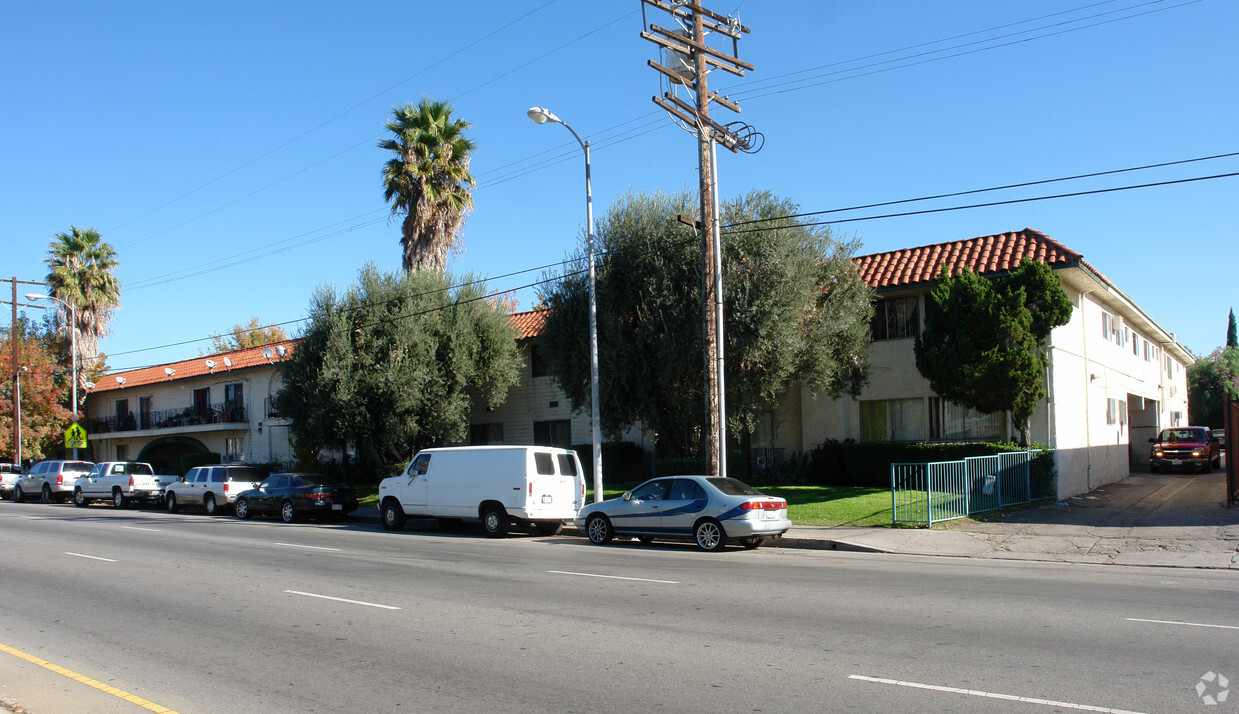 Primary Photo - 9232 Sepulveda Blvd