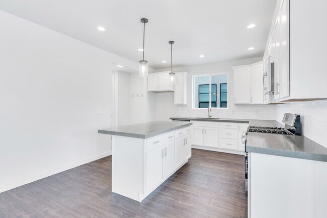 Building Photo - 371 W 3200 N