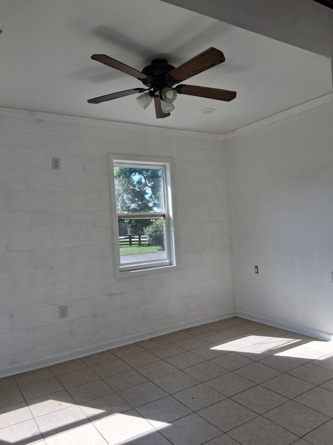 Building Photo - 3256 Irvine Rd