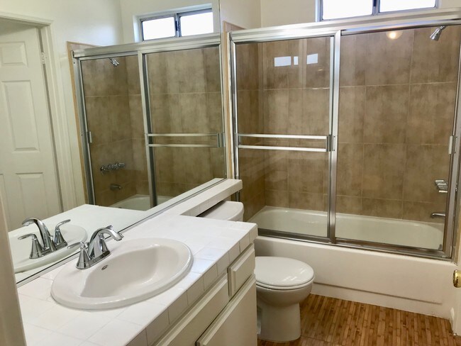 Foto del edificio - 4189 Vineland Ave