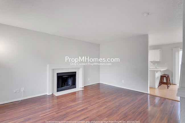 Building Photo - Three Bedroom Aloha Home with Park-Like Backyard!