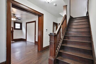 Building Photo - 1611 Summit St