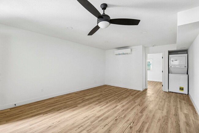 Interior Photo - The Crest