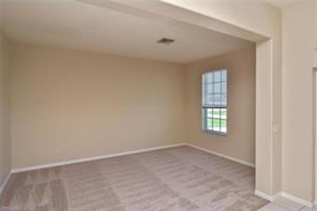 Foto del edificio - 1815 NW 24th Ave