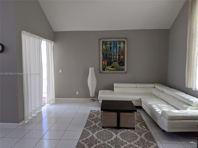 Foto del edificio - 1582 NW 182nd Way