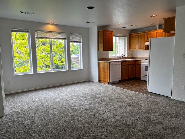Foto del edificio - 1545 Fircrest Ct SE