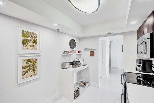 Foto del edificio - 20355 NE 34th Ct