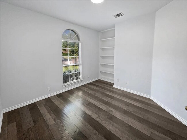 Foto del edificio - 1621 Cattail Creek Dr