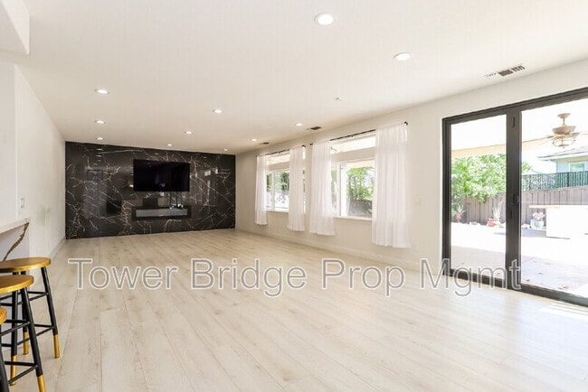 Foto del edificio - 1518 Southridge Ct