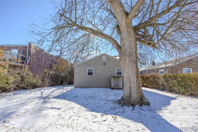 Foto del edificio - 1968 Mackenna Ave