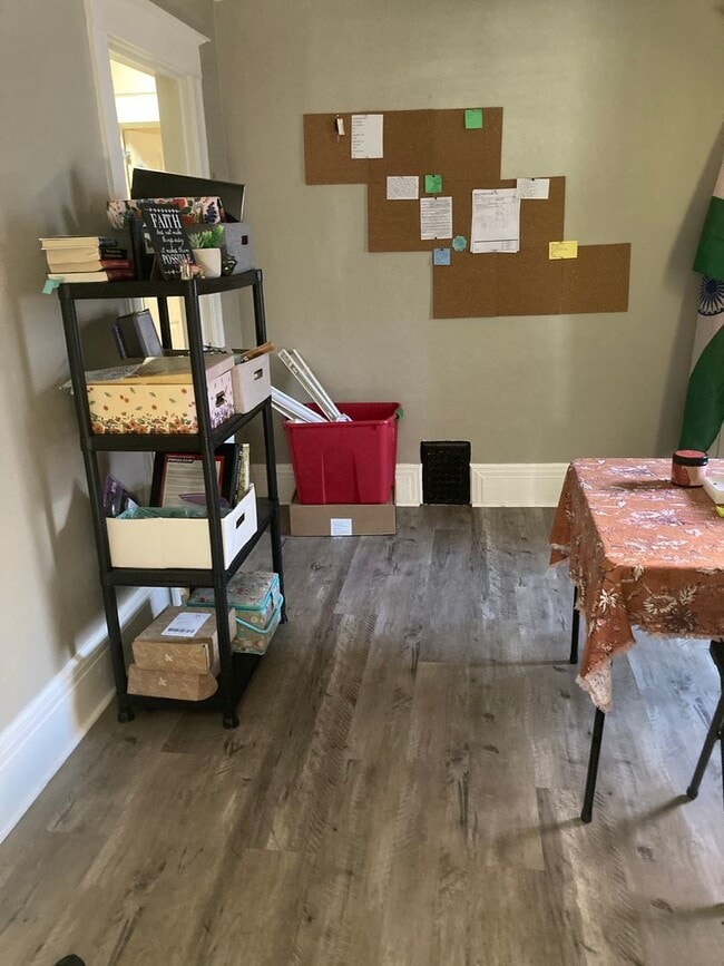 Foto del edificio - 391-393 Flower City Park