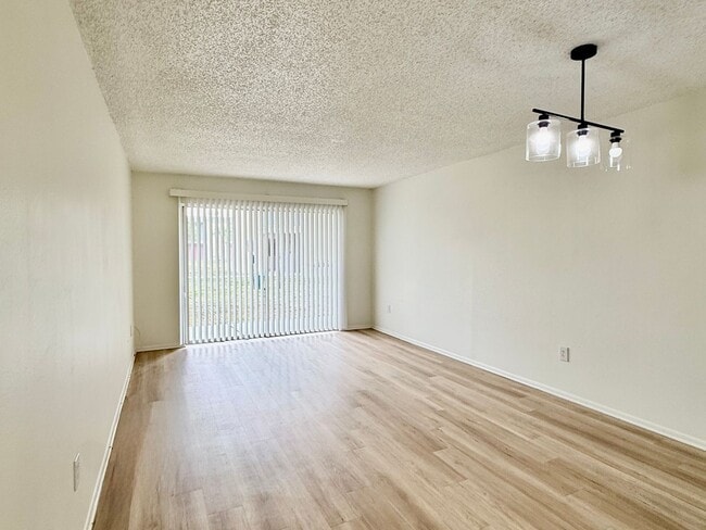 Interior Photo - Atlas at Bay Point