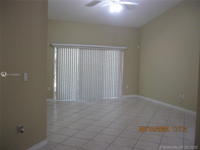 Building Photo - 11503 SW 152nd Pl