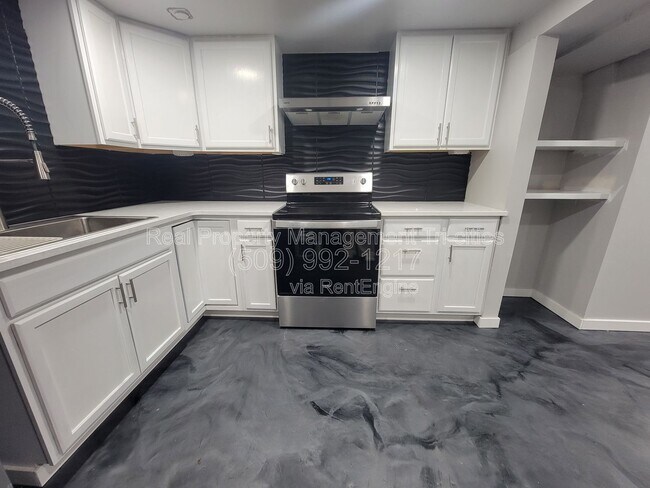 Foto del edificio - 400/402 Barth Ave