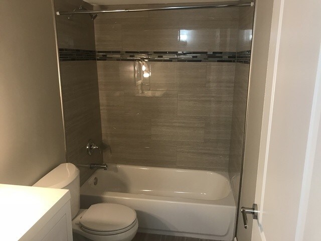 Foto del edificio - 7350 Sandalwood Dr