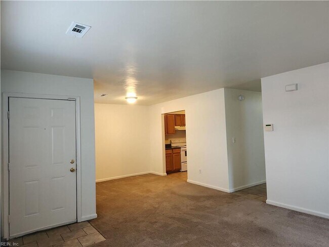 Foto del edificio - 6045 Bradford Dr